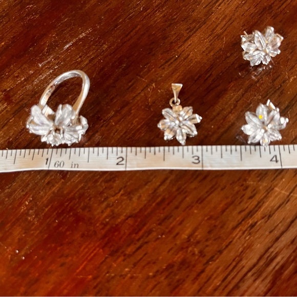 Exquisite set! Sterling Silver 925; ring, earrings and pendant, flower design - Picture 5 of 6